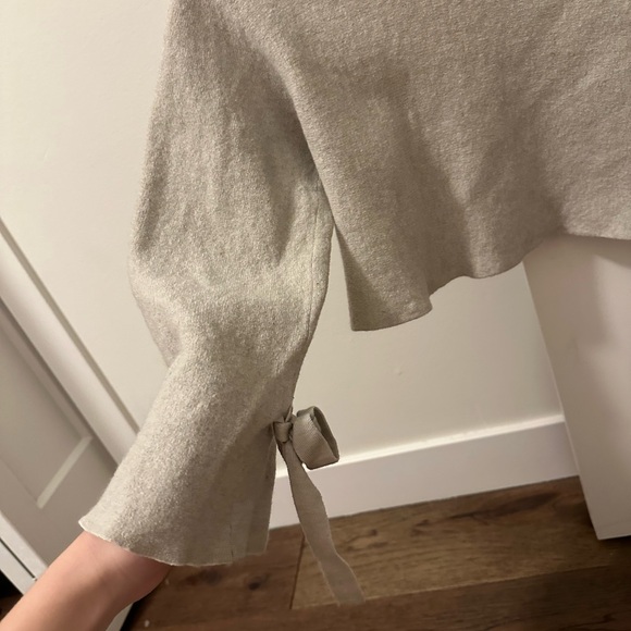 Wilfred - Cropped Tie Sleeve Sweater - Medium - Picture 2 of 4